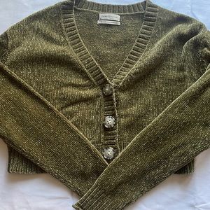 Urban Outfitters Women’s Cropped Sweater Size M